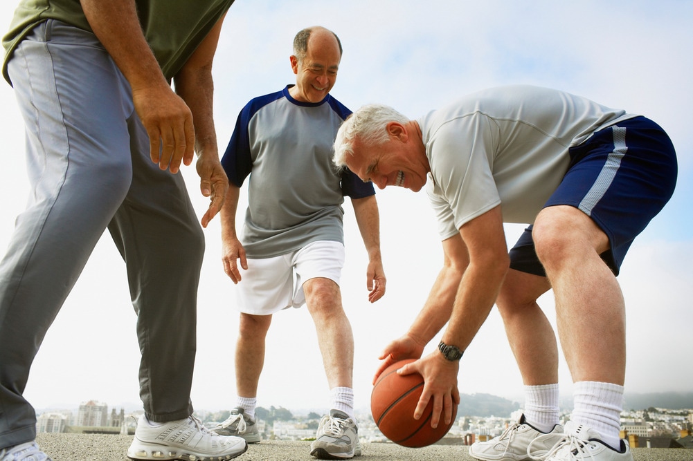 wertvollER Sport bei Prostatakrebs Maenner spielen Basketball