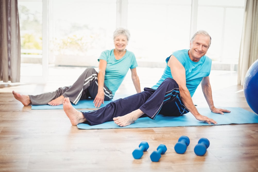 wertvollER Sport bei Prostatakrebs Paar beim Stretching