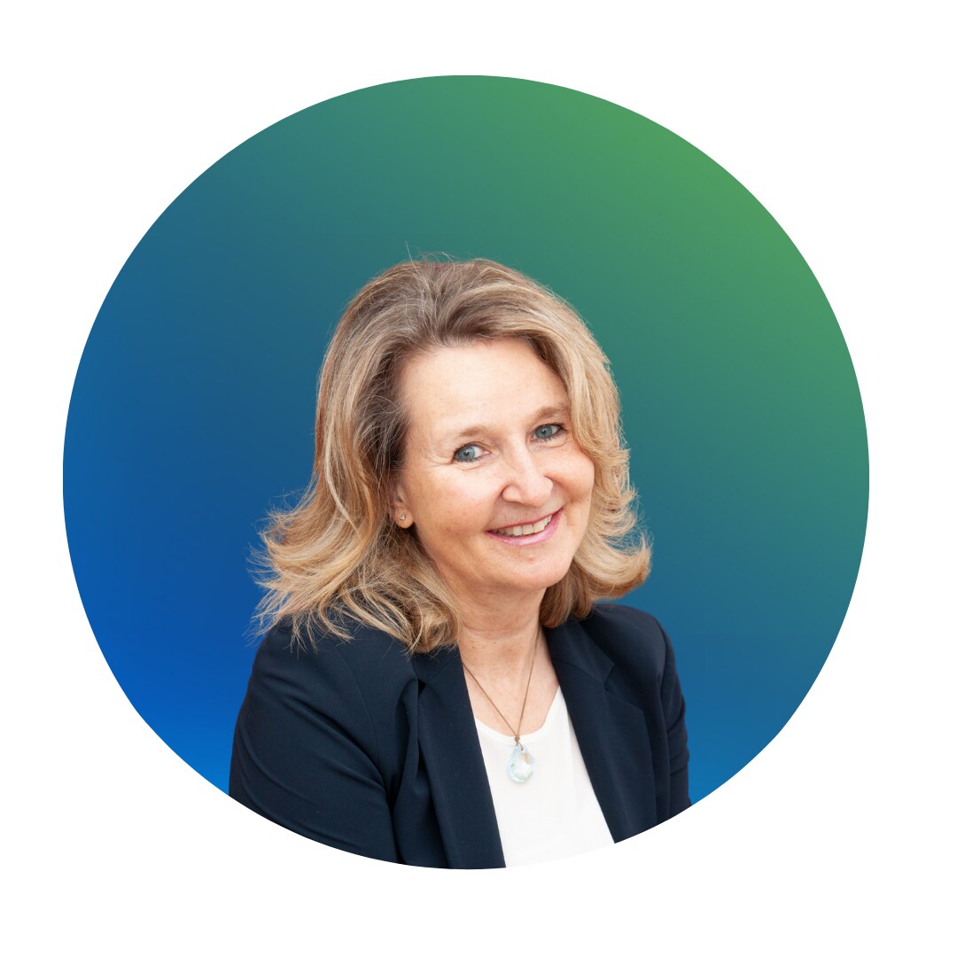 Rundes Icon mit blau grünem Farbverlauf und Konterfei von Kerstin Goerke 1080x1080px