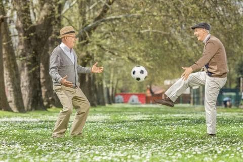 wertvollER: Senioren spielen Fußball wertvollER: Senioren spielen Fußball